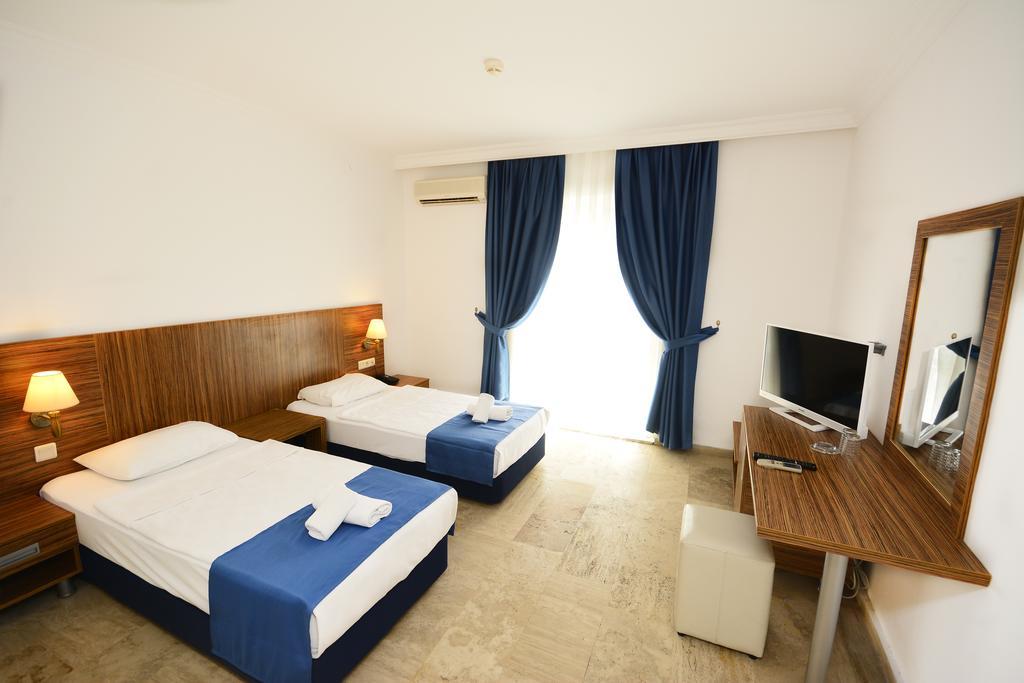 Club Blue White All Inclusive 图尔古特雷斯 外观 照片