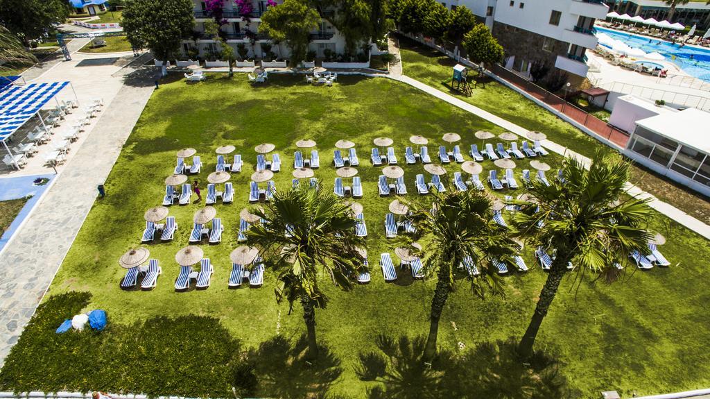 Club Blue White All Inclusive 图尔古特雷斯 外观 照片