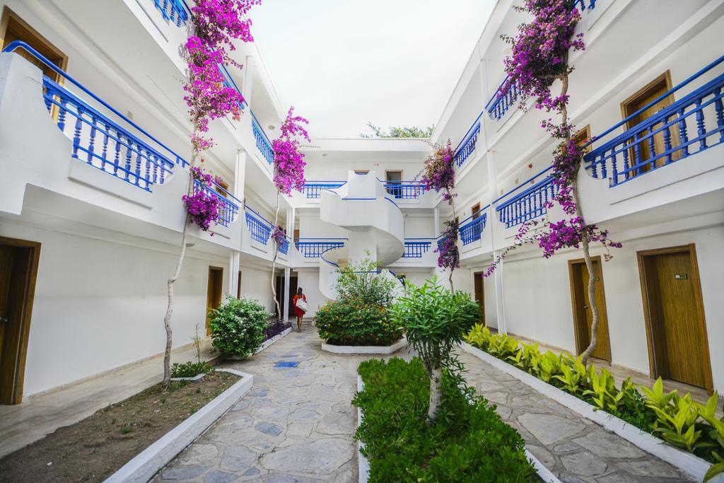 Club Blue White All Inclusive 图尔古特雷斯 外观 照片