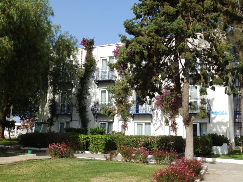 Club Blue White All Inclusive 图尔古特雷斯 外观 照片